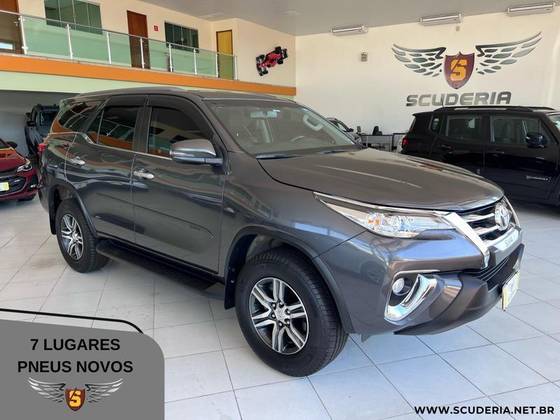 TOYOTA HILUX SW4 2.7 SRV 7 LUGARES 4X2 16V FLEX 4P AUTOMÁTICO